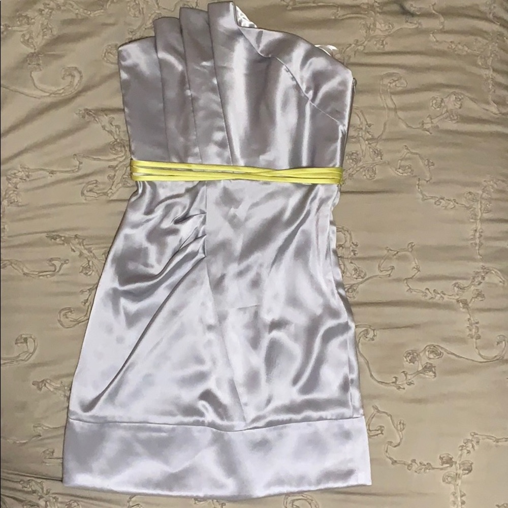 Silver ABS cocktail dress with fun yellow detail